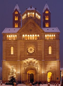 Dom zu Speyer zur Weihnachtszeit