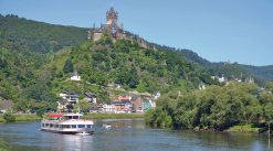 Schifffahrt auf der Mosel bei Cochem