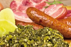 Grünkohl mit Speck und Mettwurst