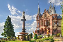 Schlossgarten an der Drachenburg