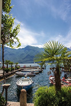 Bootsanleger in Limone