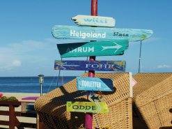 Wegweiser am Strand von Hörnum