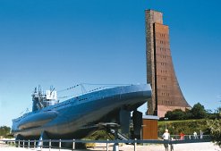 Marine Ehrenmal und U Boot Laboe