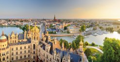 Schloss Schwerin und Stadtpanorama