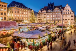 Leipzig: Marktplatz mit Weihnachtsmarkt