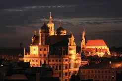 Blick auf das nächtliche Augsburg