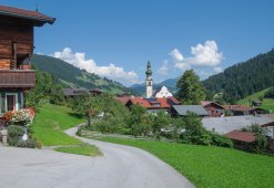 Das Dorf Oberau im Wildschönau
