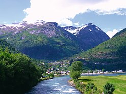 Hellesylt liegt am Anfang des Geirangerfjords