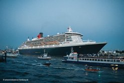Queen Mary 2 zu Besuch in Hamburg