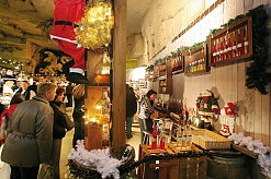 Weihnachtsmarkt in der Fluweelengrotte